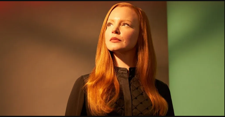 Lauren Ambrose 